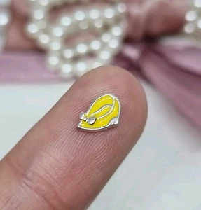 Genuine Pandora Disney Minnie Mouse Yellow Shoe Petite Locket Charm 💕R43c - Picture 1 of 2