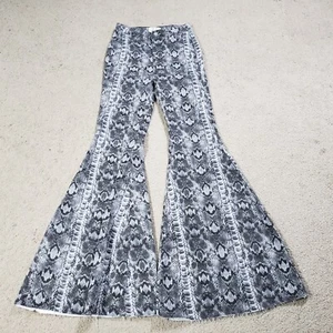Free People Jeans Donna 27 Just Float On Stampato Svasato Fondo a Campana Boho Snake - Foto 1 di 15