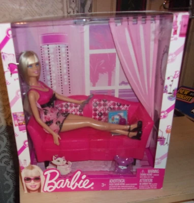 Juego de muñeca y sofá Glam Barbie 2009 #T3578 *nuevo* Foto 1 de 3