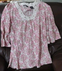 New York & Company Boho Paisley Top Women's Small S White Pink Brown Paisley - Picture 1 of 5