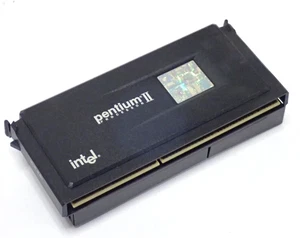 INTEL PENTIUM II PROCESSOR 80523PY350512PE 350MHz WITH MMX TECHNOLOGY - Picture 1 of 8