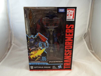 TRANSFORMERS STUDIO SERIES 05 DELUXE CLASS AUTOBOT OPTIMUS PRIME - Image 1 of 3