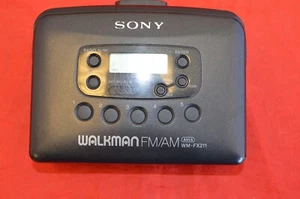 Sony WM-FX211 Walkman Black AVLS FM/AM Radio / Personal Cassette Player - Picture 1 of 6