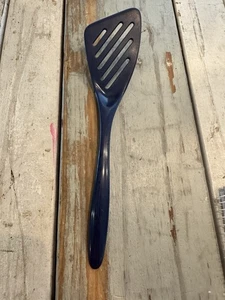 Espátula giratoria de melamina ranurada vintage Dansk #541 azul marino (azul oscuro) - Imagen 1 de 8