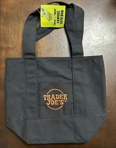 NEU Trader Joe’s Halloween Mini Canvas Beuteltasche Tasche (schwarz) - Limited Edition - Bild 1 von 1