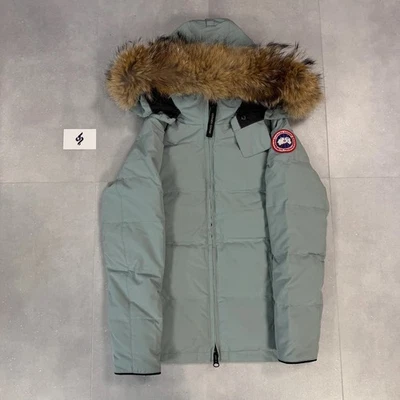Canada Goose Chelsea Parka Light Green - Size XS - Used 9.5/10 Condition - Image 1 of 4