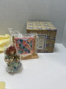 Enesco 1995 Patterns of Life Angel Figurine "Friendship Grace" #166340 - Picture 1 of 5
