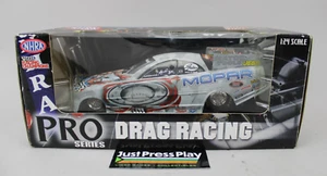 Racing Champions Gary Scelzi 2006 NHRA Pro Series Drag Racing 1:24 Scale - Picture 1 of 13