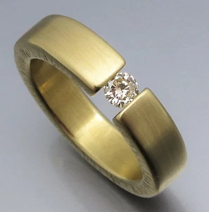 DISEÑO NEUMÁTICO - ELEGANTE ANILLO TENSOR BRILLANTE - ÚNICO - ORO AMARILLO 585 - Imagen 1 de 9