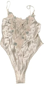 Vintage Victoria's Secret GOLD LABEL White Satin Floral Embroidered Lace Teddy - Picture 1 of 7