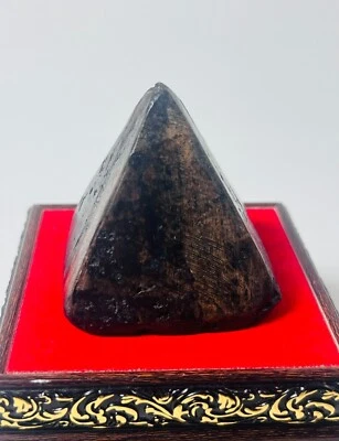 Pirámide Sagrada Mística Leklai Piedra Amuleto Magia Sanación Natural Meditación Dije Foto 1 de 4