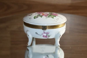 VINTAGE porcelain trinket hinged lid box, roses Unsure of MARKING broken foot! - Picture 1 of 12