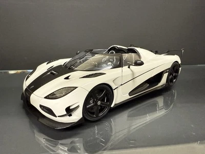 Coche modelo fundido a presión AUTOart 1/18 Koenigsegg Agera RS blanco carbono negro 79021 Foto 1 de 4