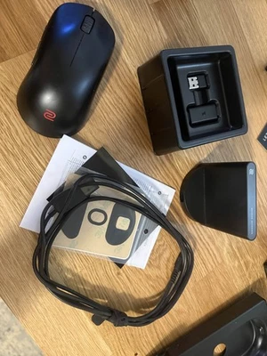 Zowie U2 Wireless Gaming Mouse (gen 1) (4k compatible) - Image 1 of 3