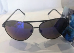 Foster Grant Caliblue Gunmetal w Blue Polarized Sunglasses 100% UVA/UVB + cord - Picture 1 of 7