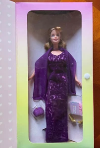 Mattel Vintage Barbie japanisches Spielzeug R Us exklusiv 1998 lila Kleid - Neu - Bild 1 von 4