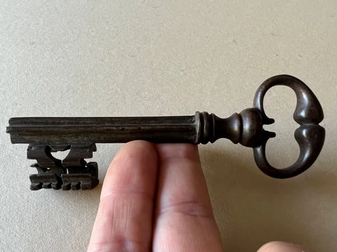 Antique 1600-1700s Rare Large French Hand Wrought Key, Safe, Mansion, 5 1/2" Cover