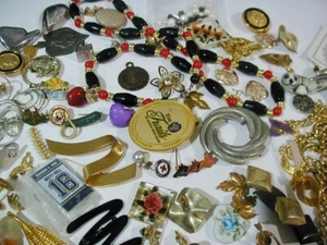 Jewelry Lot Pins Ring Charm Necklace Brooch Earrings Cufflinks Crafts Mixed Junk - Picture 1 of 12