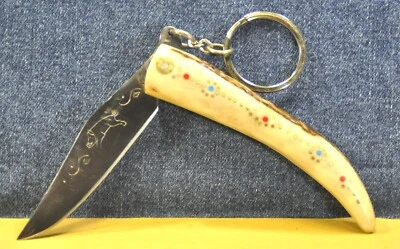 MANGO DE CUERNO HECHO A MANO DE AUTOR BÚLGARO con incrustaciones de latón cuchillo plegable pequeño Foto 1 de 4