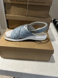 Cushion-walk Ladies Sandles, 955644 Size 5 In Blue