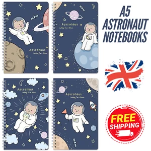 4 x CUADERNOS ASTRONAUTA A5 LIBRO ESCUELA OFICINA JOTTING PAD EJERCICIO ESCRITURA 60 PG - Imagen 1 de 8
