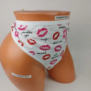 LANE BRYANT CACIQUE PLUS 18/20 COTTON THONG PANTY LIPS KISSES LOVE WHITE PINK - Picture 1 of 6