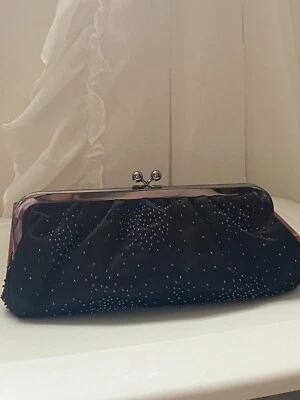 Bolso sin asas Express de noche con cuentas 9,5 x 5,5 pulgadas negro con cierre de platino nuevo con caja Foto 1 de 3