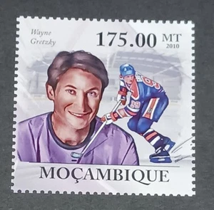 WAYNE GRETZKY - 2010 Mozambique 175.00MT Stamp - Picture 1 of 3