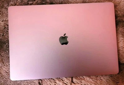 MacBook Pro 16" (2019) Foto 1 de 3