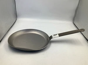Mauviel M'STEEL Schwarz Kohlenstoffstahl Krepppfanne mit Eisengriff, 9,4 Zoll - Bild 1 von 5