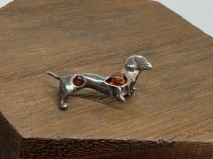 "Pin/broche DACHSCHUND vintage de plata de ley con marca ámbar pequeño 1 1/8""" - Imagen 1 de 5