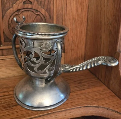 Derretidor de mantequilla victoriano de plata y ley Rogers & Bros con brazos mecánicos Foto 1 de 4