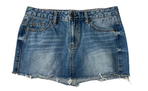 Pull & Bear Womens Med Wash Denim Mini Skirt Frayed Hem Pockets Sz 29” Waist - Picture 1 of 4