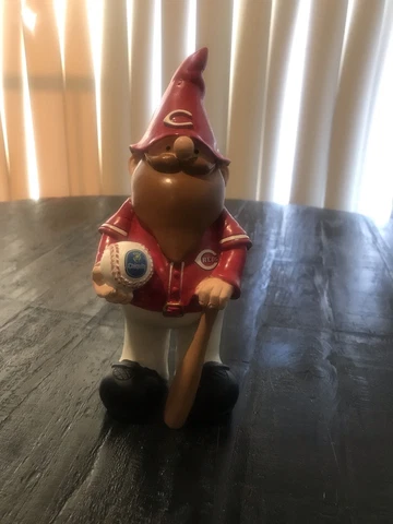 Cincinnati Reds Garden gnomb Cover