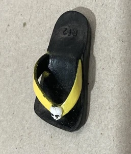 Monster High Dolls Jackson Jekyll Gloom Beach Right Shoe Thong Sandal - Picture 1 of 1