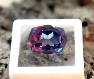 A+ Alexandrit ausgefallener Schliff natürlich 9 kt + Farbwechsel Brasilien lose Edelstein - Bild 1 von 6