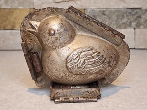 ANTIQUE H WALTER BERLIN METAL CHOCOLATE MOLD 5295 BABY CHICKEN CHICK SITTING - Picture 1 of 13