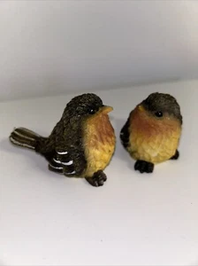 Pair Of Birds, Black/ Brown/ Yellow Resin. Nice Detailing Realistic - Bild 1 von 10