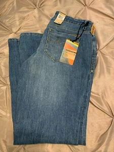 Neu mit Etikett DKNY Stretch Spring Street Jeans Mid Rise Regular Fit ausgestelltes Bein Größe 14WR - Bild 1 von 4