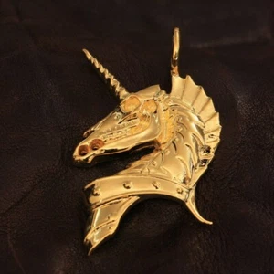 Colgante de unicornio calavera de latón chapado en oro motociclista rock punk joyería GP207A - Imagen 1 de 9