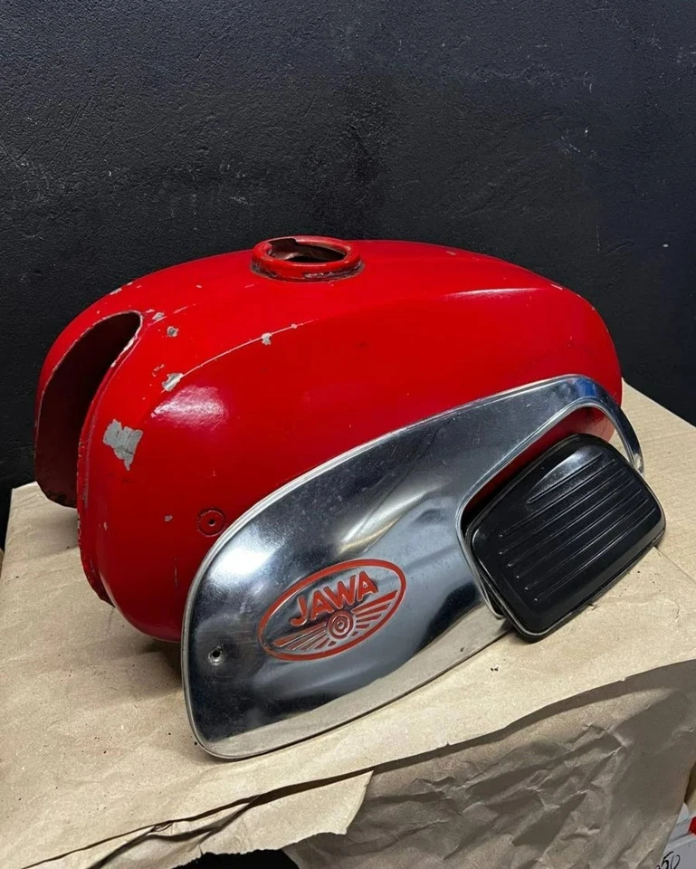 TANQUE DE COMBUSTÍVEL ORIGINAL JAWA Cz 350 360 fuelbehtainer 634 633 638 - Imagem 1 de 4