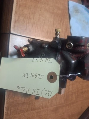 Carburador Farmall H Foto 1 de 4