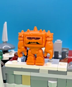 LEGO Toy Story Chunk Minifigure - toy010 7789 - Good Condition - Picture 1 of 4