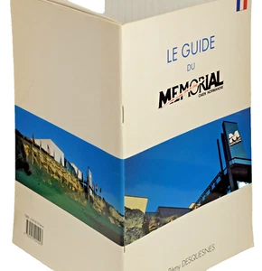 Rémy Desquesnes LE GUIDE du MEMORIAL CAEN CALVADOS MUSEE pour la PAIX WW.2. - Foto 1 di 2