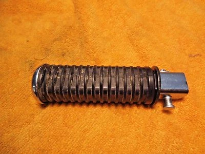HONDA VTX1300 VT600 REAR FOOT PEG REST 50715-MN0-000 VTX1300R VTX 1300 RETRO  jh - Image 1 of 4