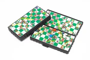12 X 12cm Mini Magnetic Snakes & Ladders Travel Board Games Full Fun with Family - Picture 1 of 4