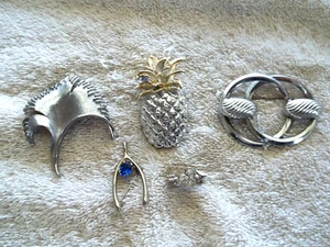 Vintage Pins, Lot of 5, Silver Tone Metal, Pineapple, Leaf, Heart, Wishbone E3 - Picture 1 of 7