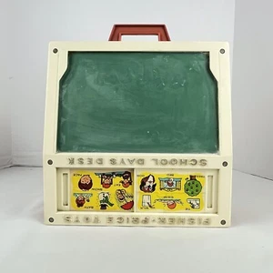 Plantillas de escritorio vintage 1972 Fisher Price días escolares alfabeto de pizarra - Imagen 1 de 23