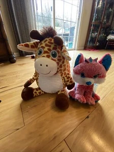 2er Set Hug Fun Plushes Stofftiere Flip Eye Giraffe & Fuchs - Bild 1 von 6