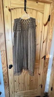 Chaleco De Colección Hecho a Mano Crochet Grannycore Boho Largo Talla Única Grisáceo Hippie Años 70 Retro Foto 1 de 4